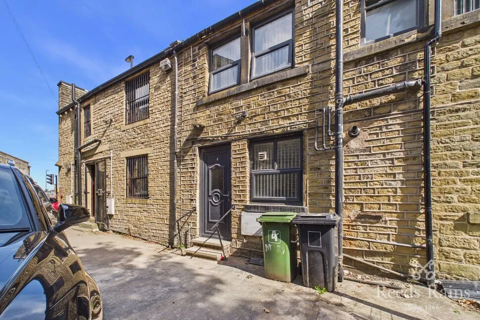 Meltham Road, Huddersfield, West Yorkshire, HD1, photo 12
