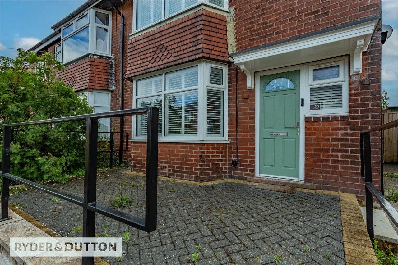Sedgley Avenue, Buersil, OL16, photo 18