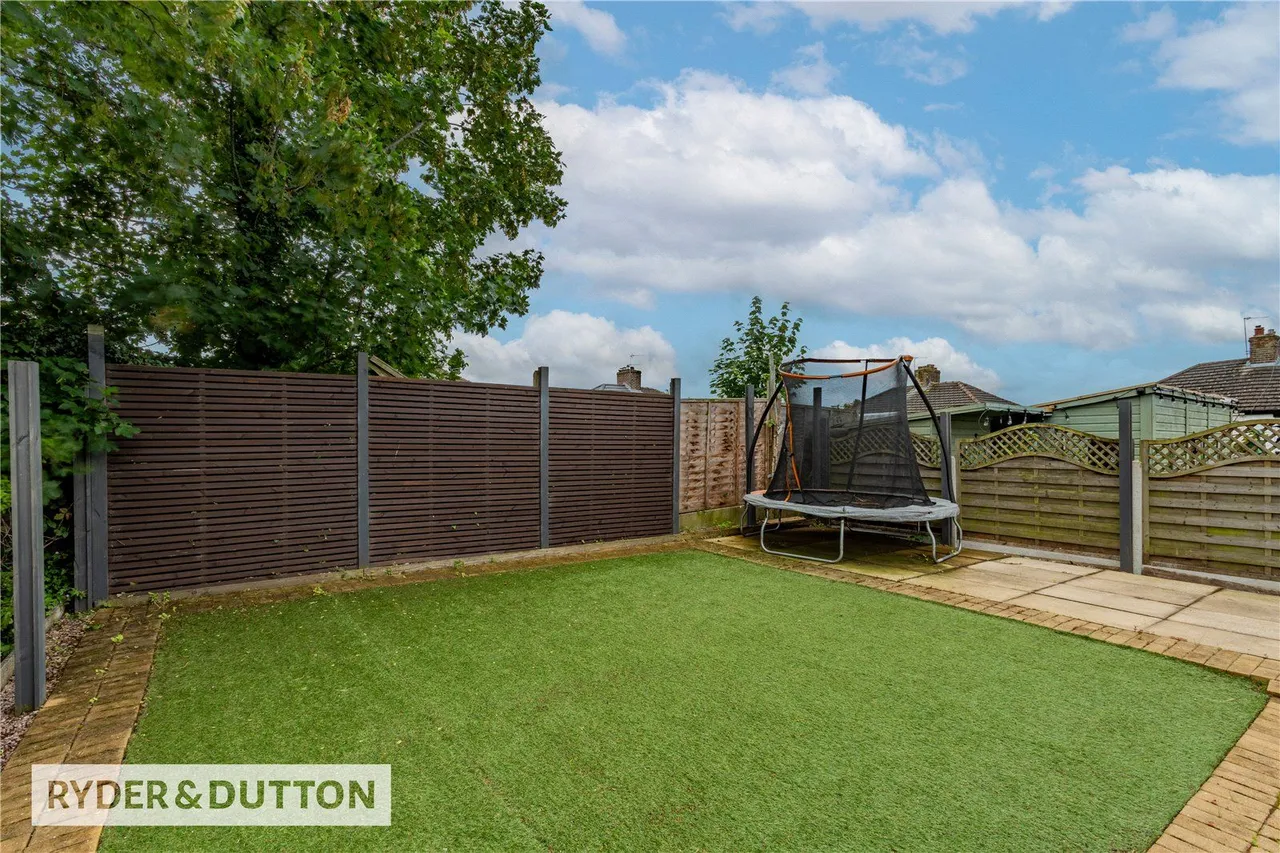 Sedgley Avenue, Buersil, OL16, photo 15