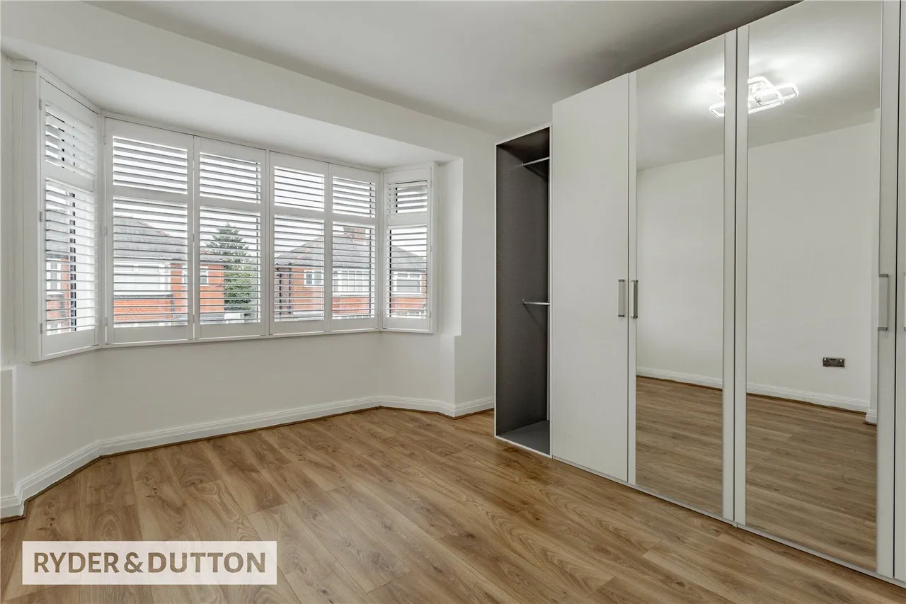 Sedgley Avenue, Buersil, OL16, photo 12