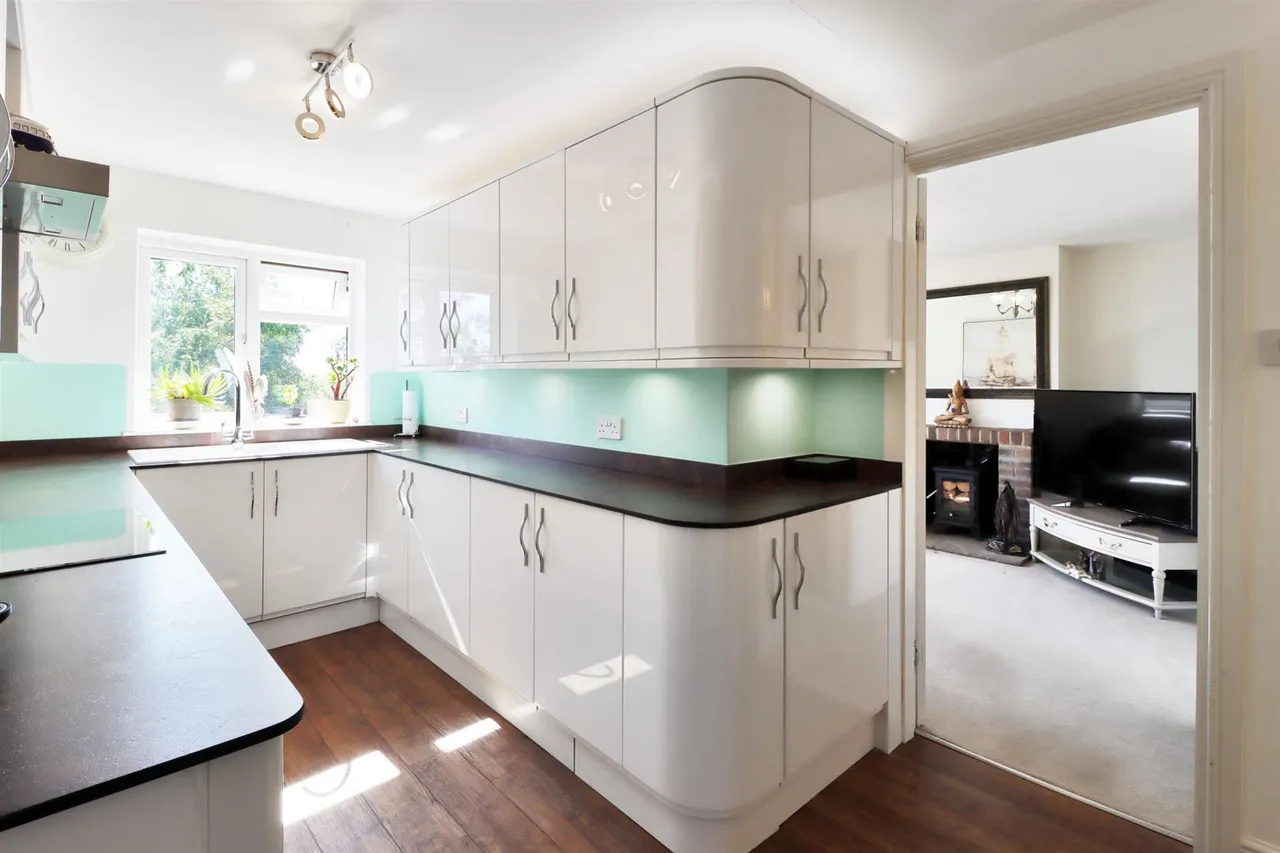 Overdale, Weald, photo 6
