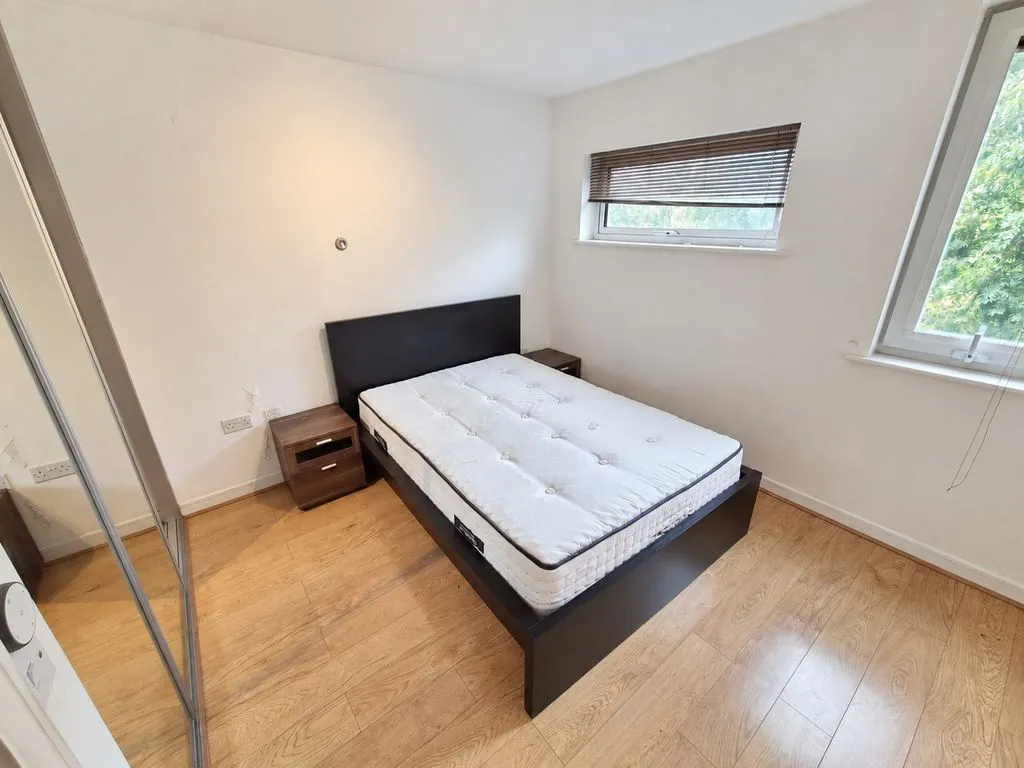Green Lane, Edgware, HA8, photo 8