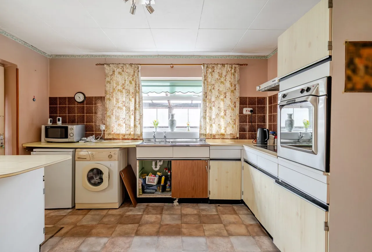 Stanhope Road, Gloucestershire, Longwell Green, BS30 9AG, photo 8