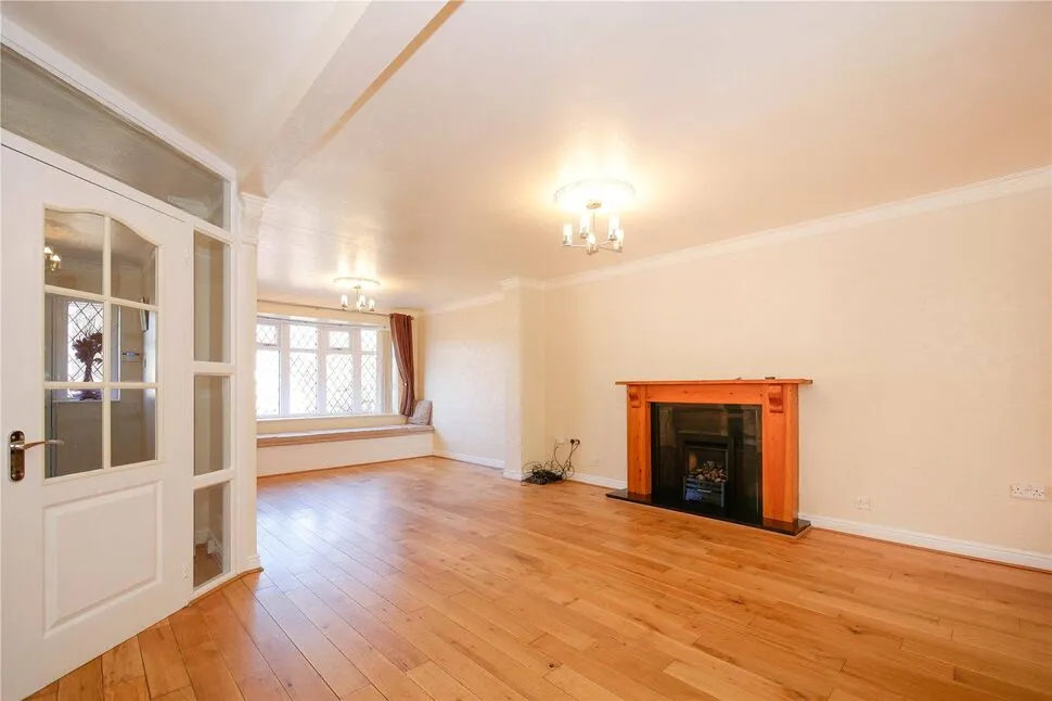 Hoyle Court Road, Baildon, West Yorkshire, BD17, photo 3