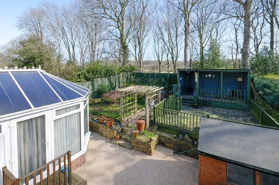 Hoyle Court Road, Baildon, West Yorkshire, BD17, photo 8