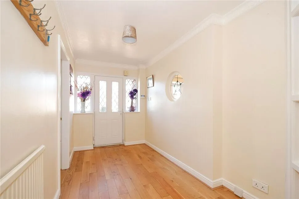 Hoyle Court Road, Baildon, West Yorkshire, BD17, photo 9
