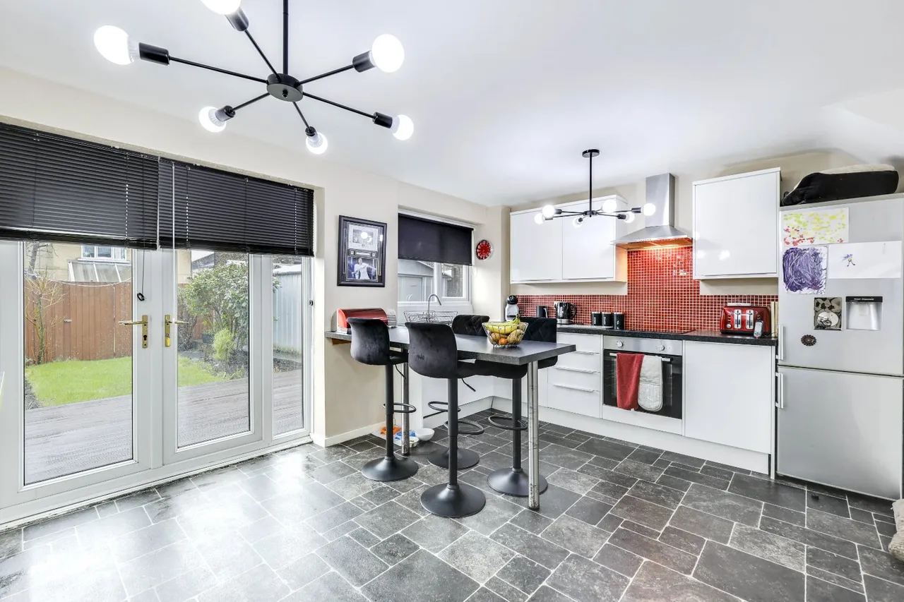 Merton Avenue, Farsley, LS28, photo 4