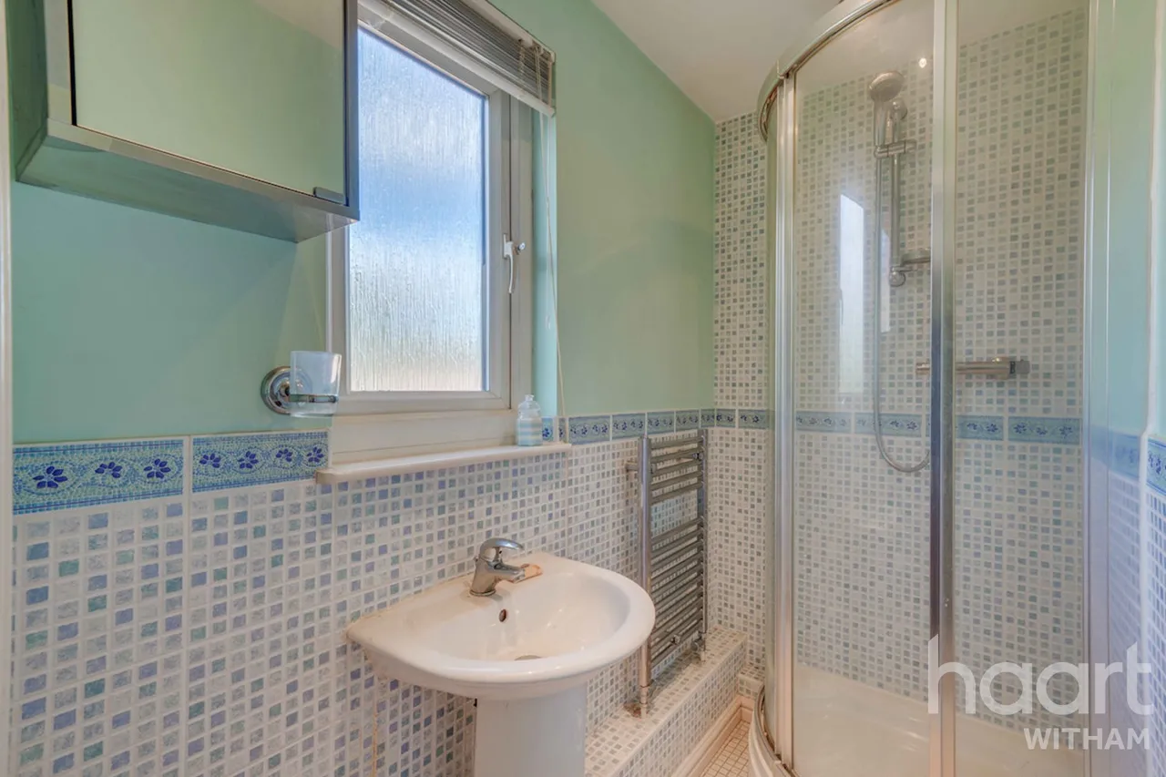 Collingwood Road, Witham, CM8, photo 14