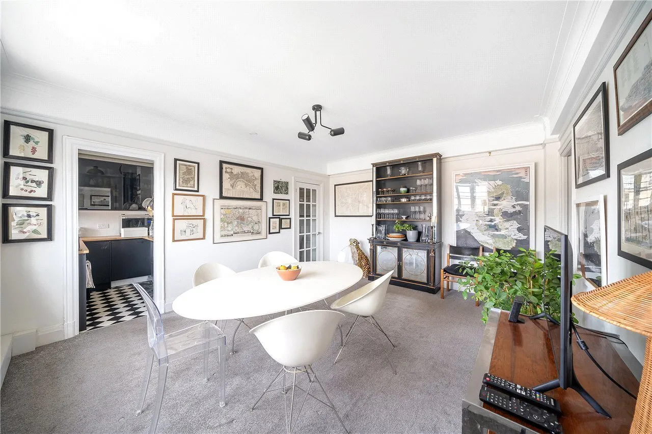 Vicarage Gate, London, W8, photo 5