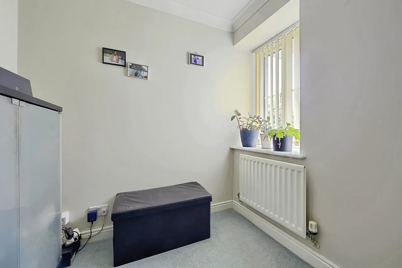 Eskdale Close, Burnley, Lancashire, BB10, photo 17