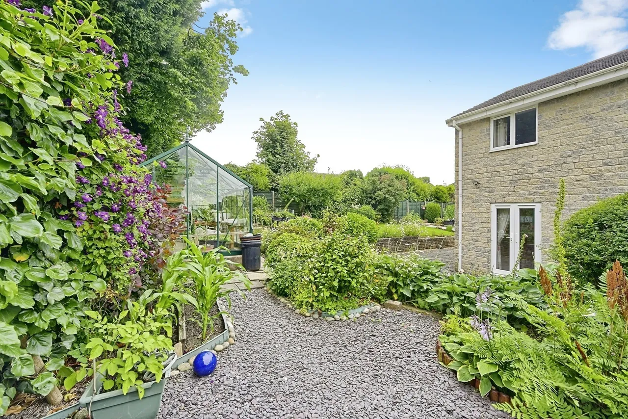 Eskdale Close, Burnley, Lancashire, BB10, photo 12