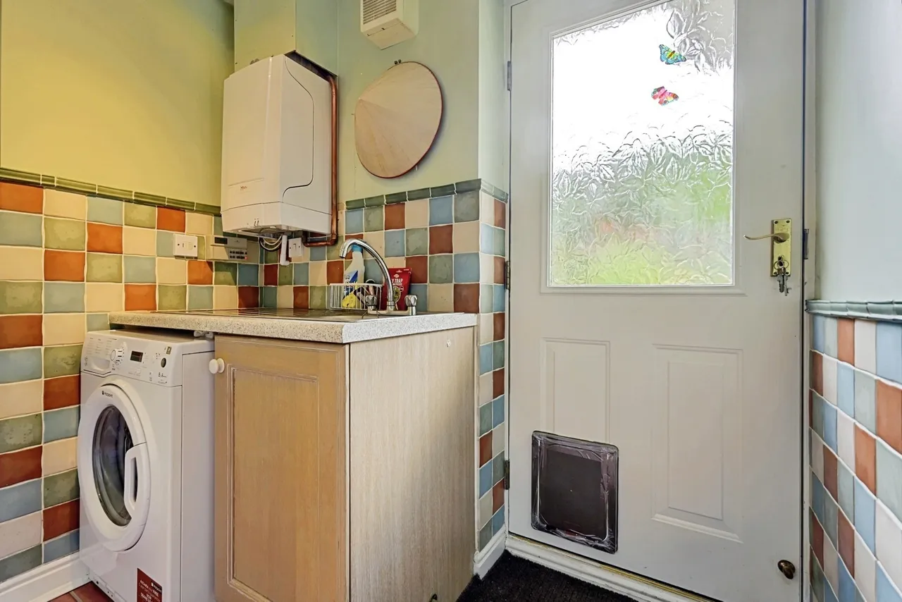 Eskdale Close, Burnley, Lancashire, BB10, photo 8