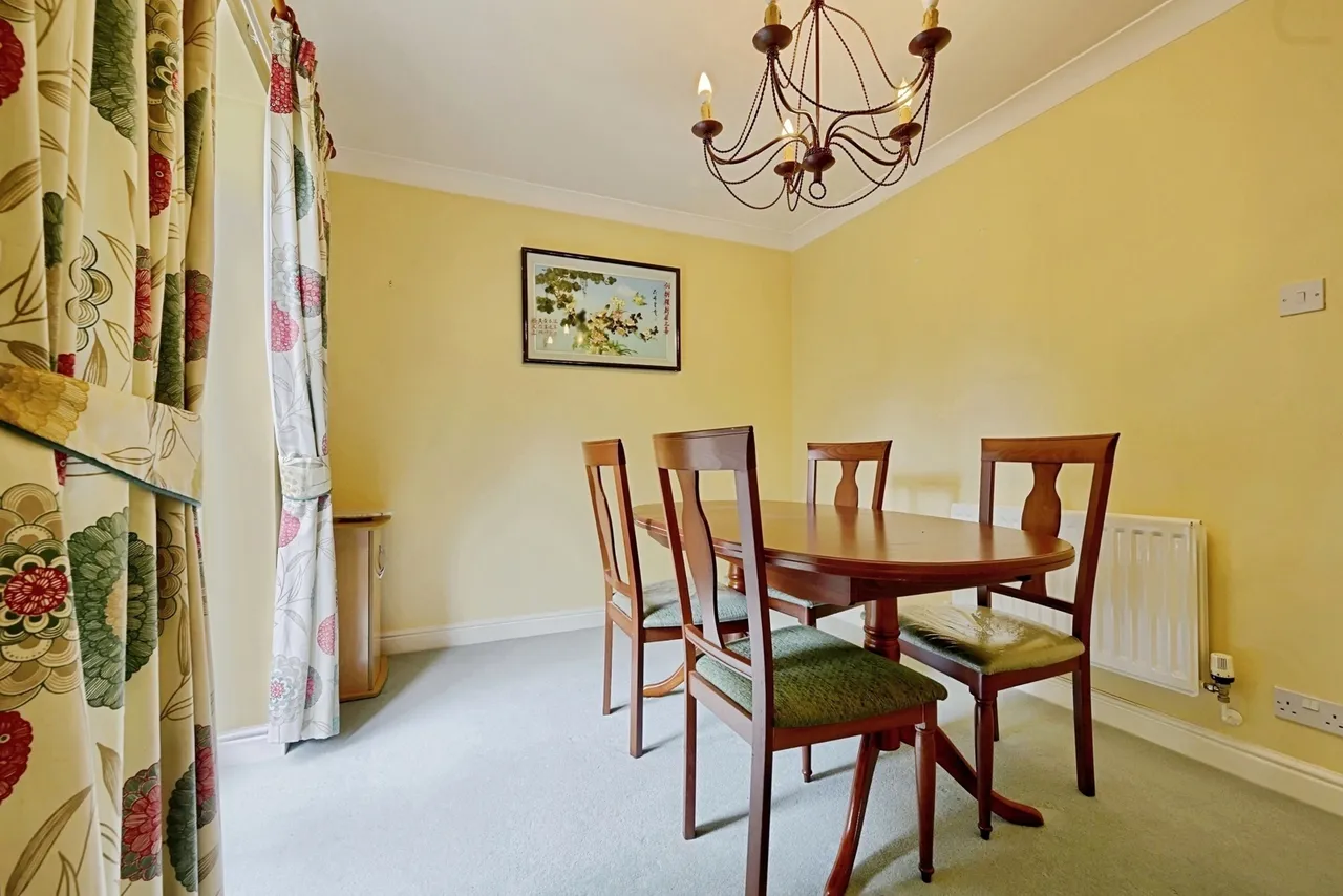Eskdale Close, Burnley, Lancashire, BB10, photo 11