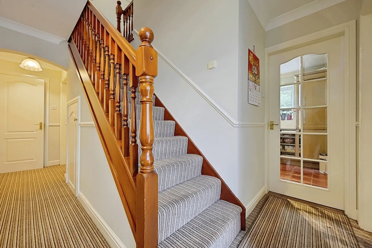 Eskdale Close, Burnley, Lancashire, BB10, photo 16