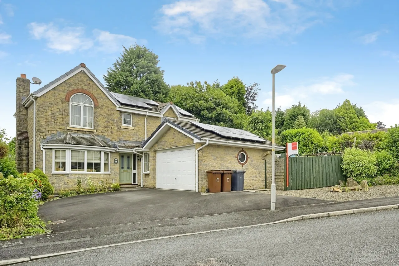 Eskdale Close, Burnley, Lancashire, BB10, photo 20