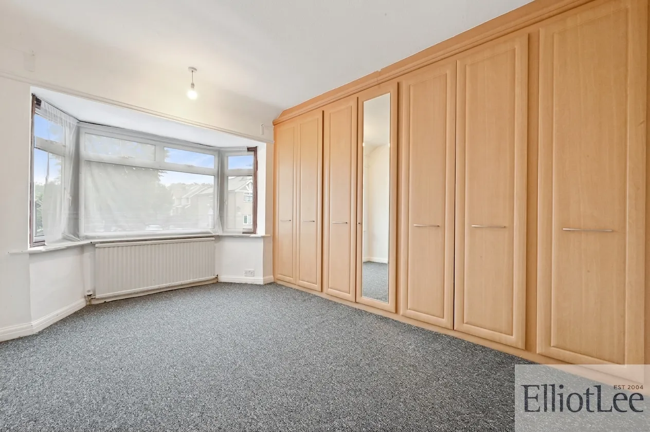 Robin Hood Way, Greenford, UB6, photo 9