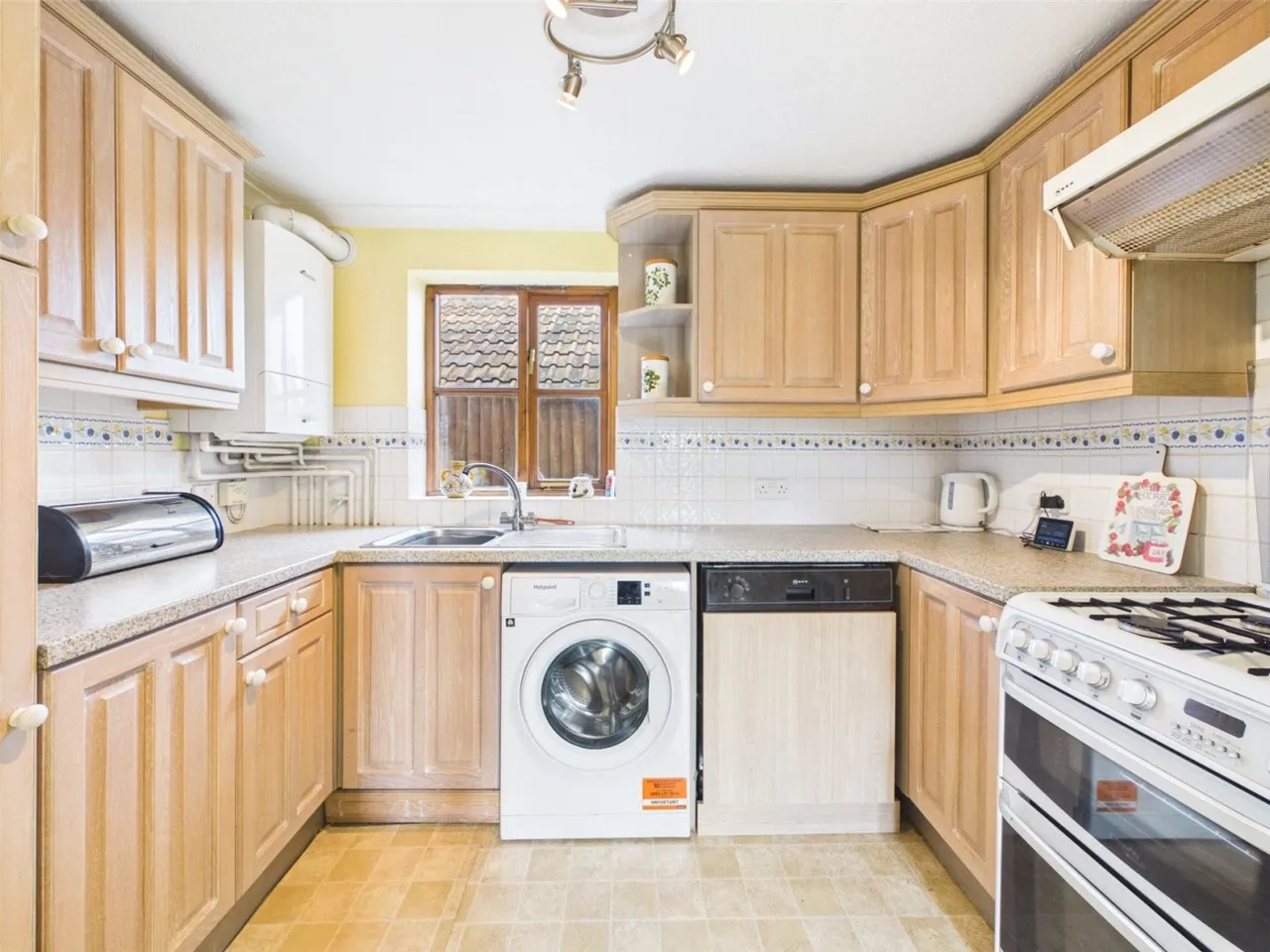 Wesley Mews, Cheddar, BS27, photo 8