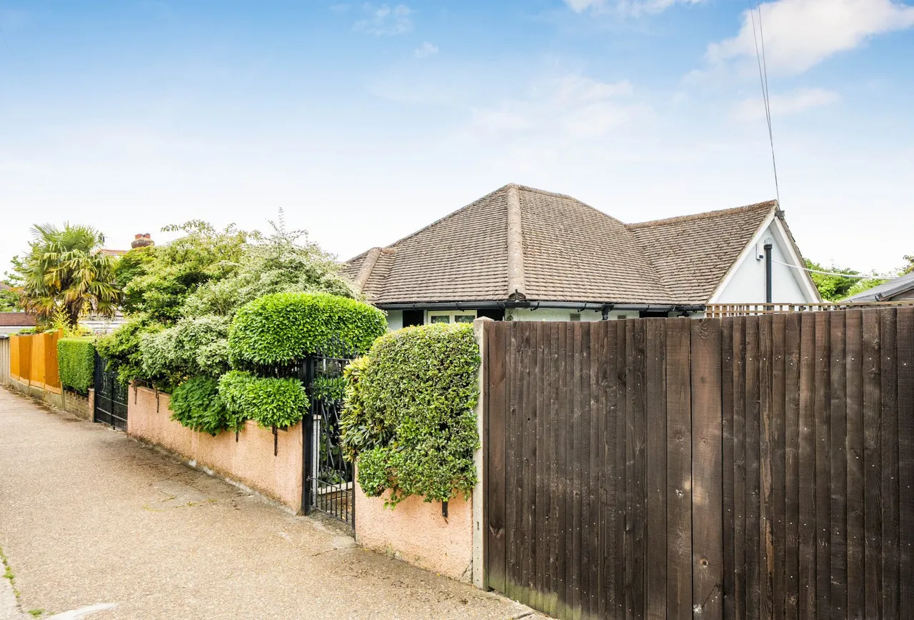 Marlow Drive, Cheam, SM3 9AZ, photo 18