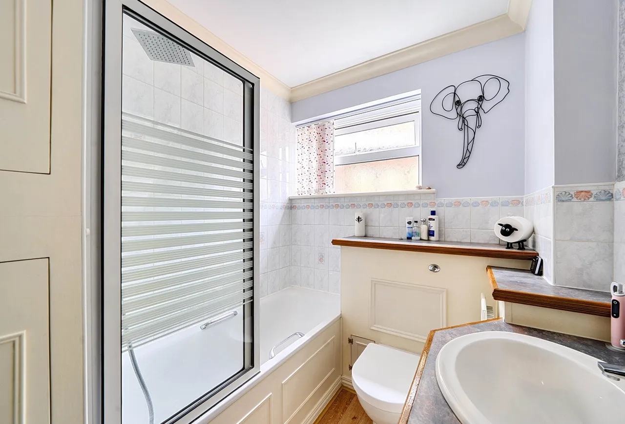 Marlow Drive, Cheam, SM3 9AZ, photo 13