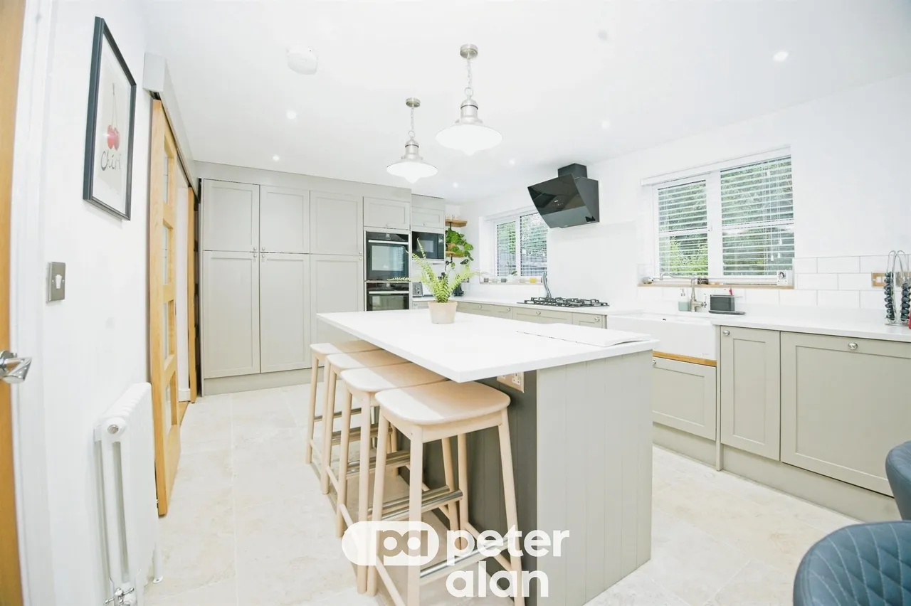 Bassetts Field Cardiff, CF14, photo 8
