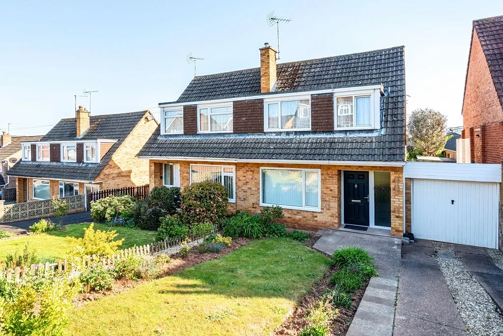 3 bed property for sale — Sullivan Road, Exeter