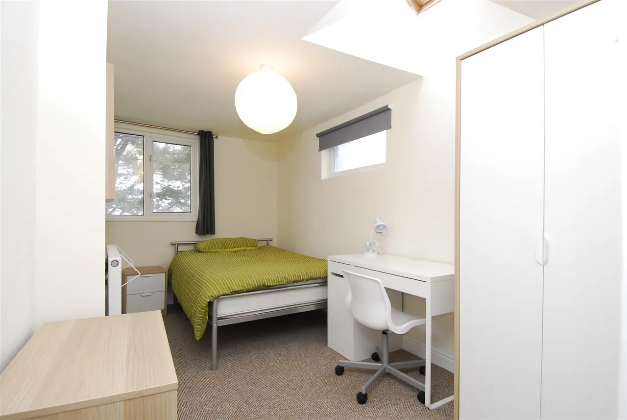 Clifton Place, Plymouth, photo 7