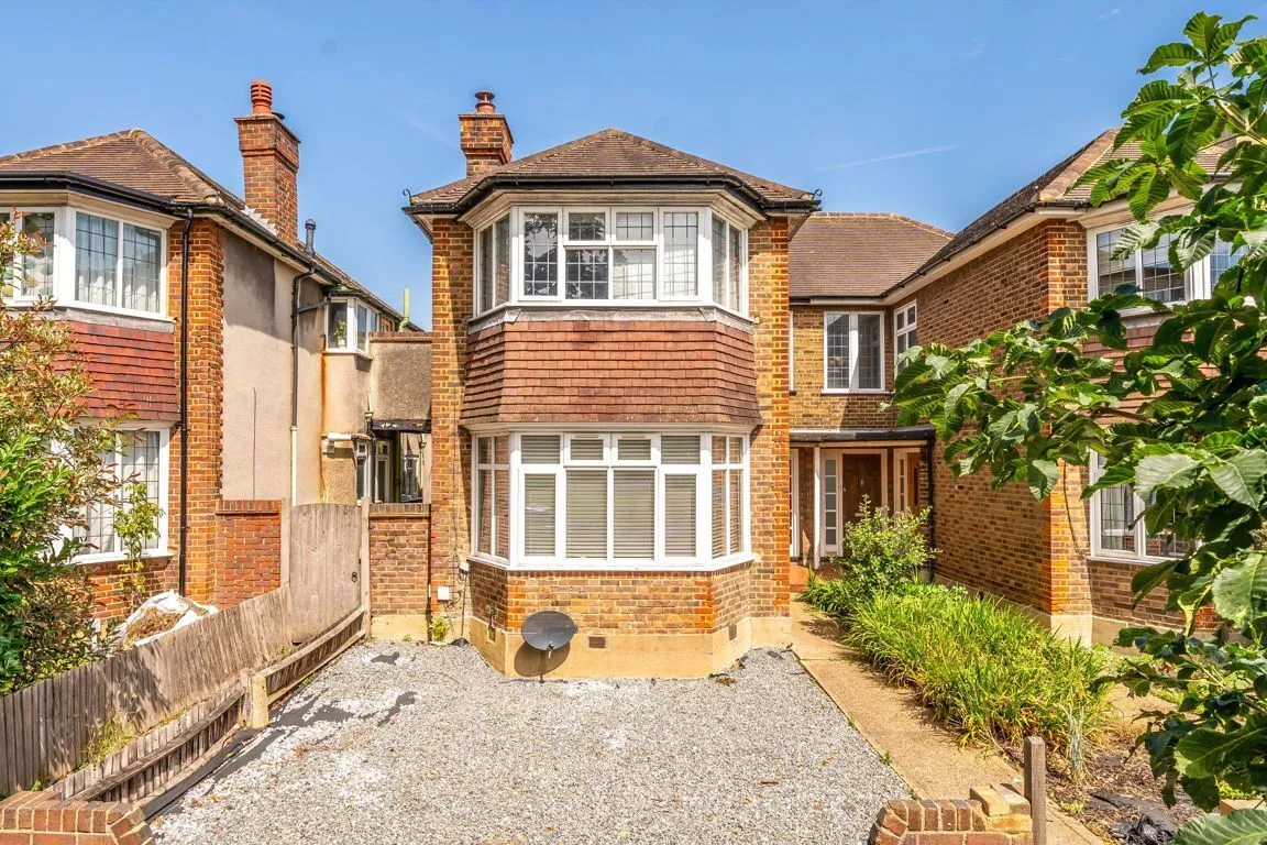 2 bed flat to rent, Craneford Way, TW2