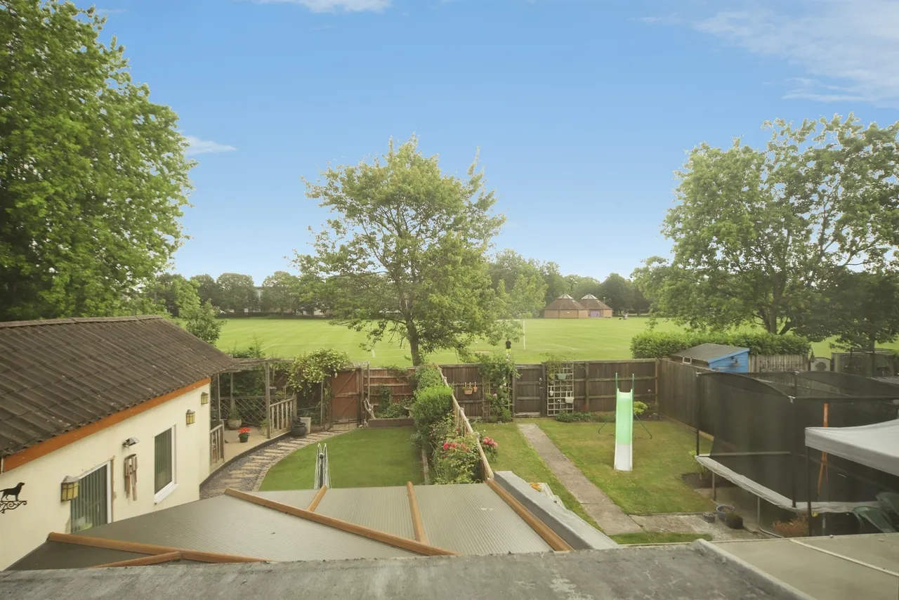Priory Avenue, Taunton, photo 8