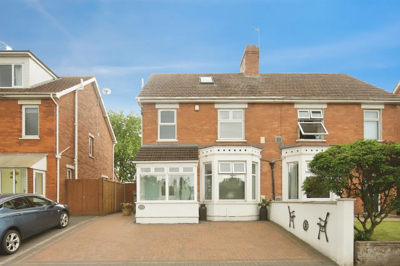 3 bed house for sale — Priory Avenue, Taunton