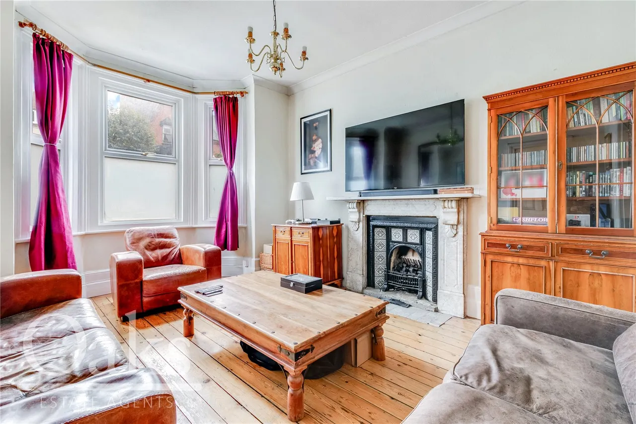 2 bed flat for sale, Lewin Road, Streatham, SW16