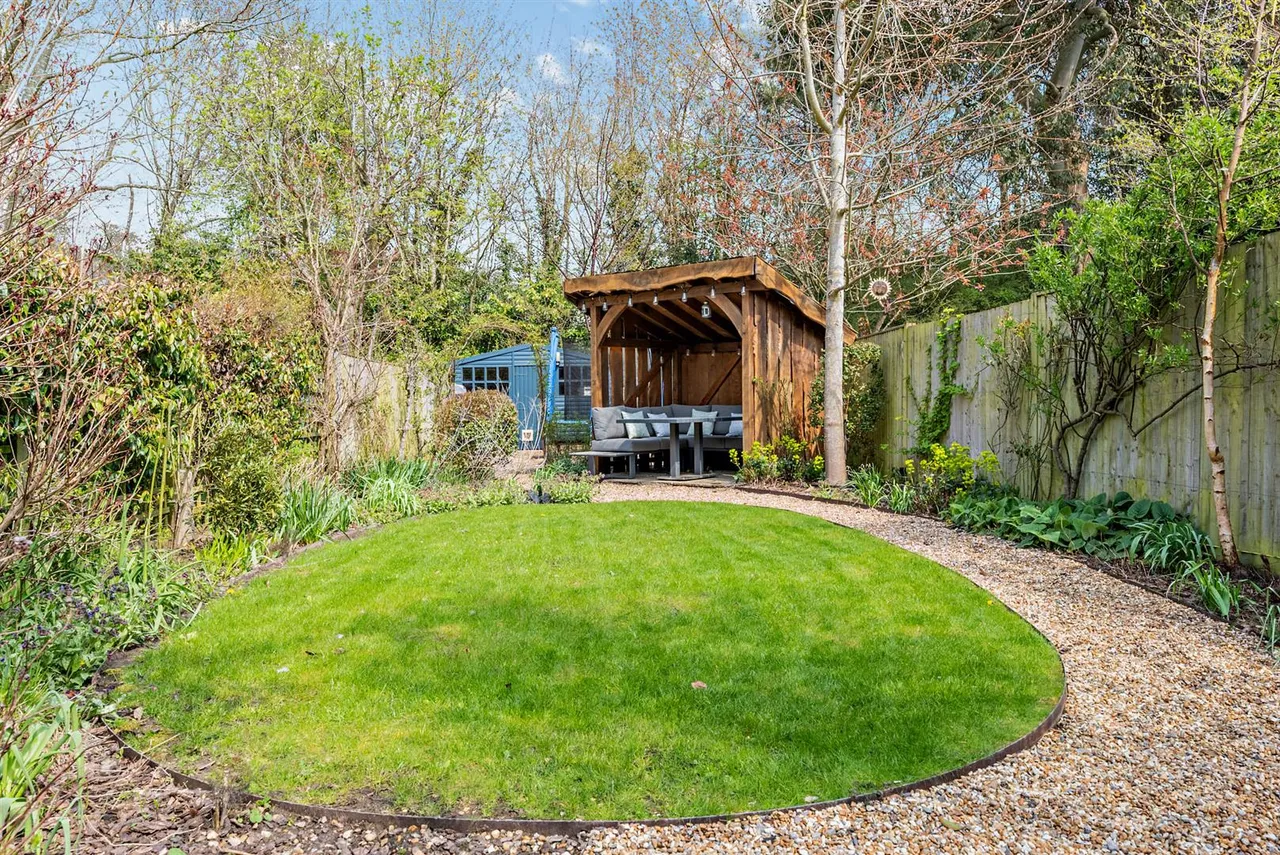 Northcroft Close, Englefield Green, Egham, Surrey, TW20 0DY, photo 40