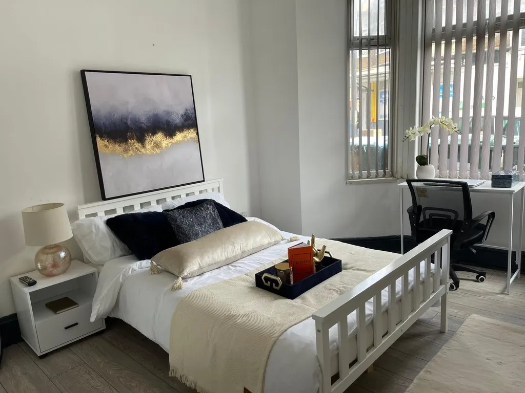 6 Bed HMO with Planning, photo 3