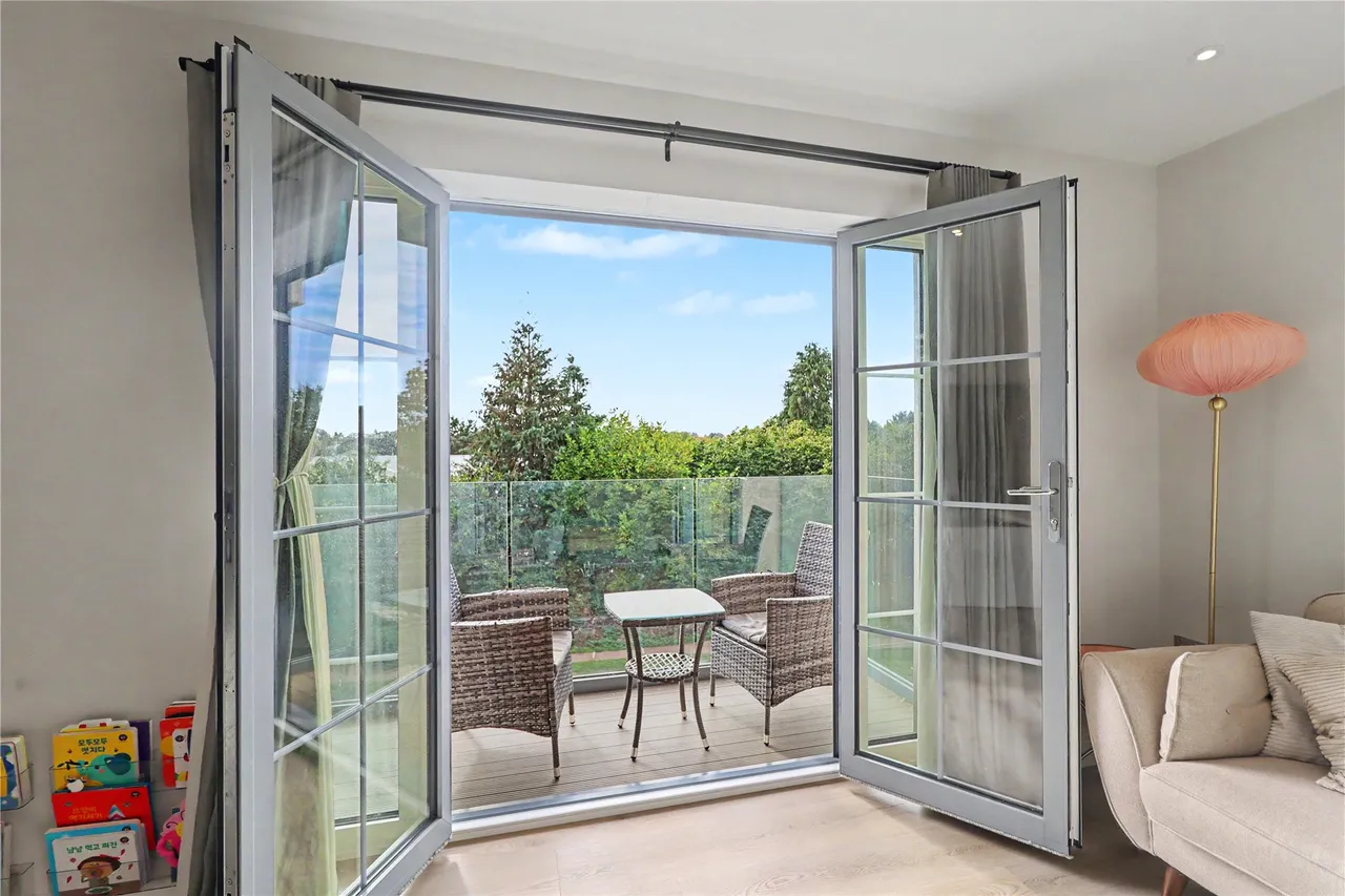 Monument Road, Woking, GU21, photo 4