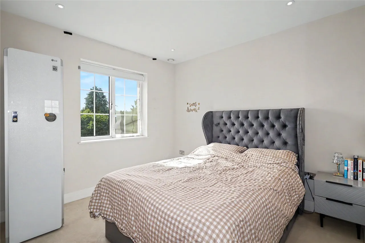 Monument Road, Woking, GU21, photo 8