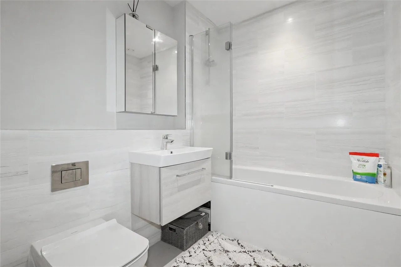 Monument Road, Woking, GU21, photo 9