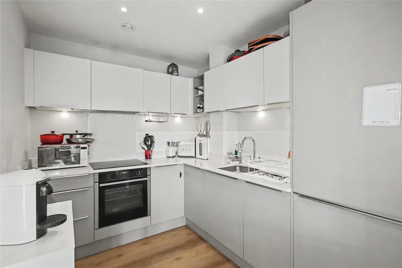 Monument Road, Woking, GU21, photo 3