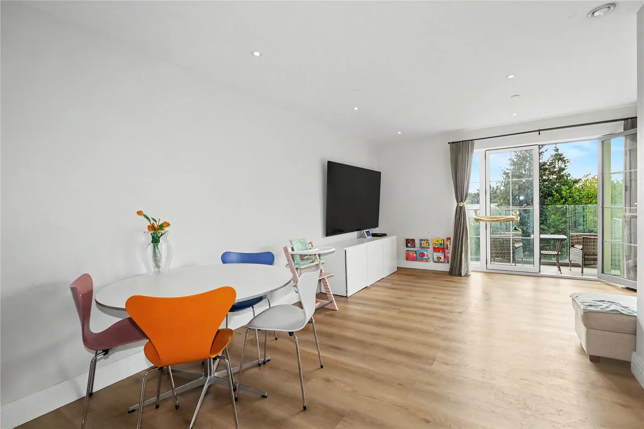 Monument Road, Woking, GU21, photo 2