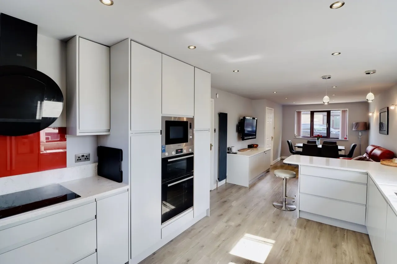 Pot House Road, Bradford, BD6, photo 2