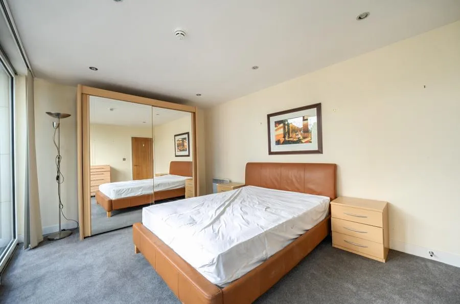 Western Gateway, Excel, E16, photo 8