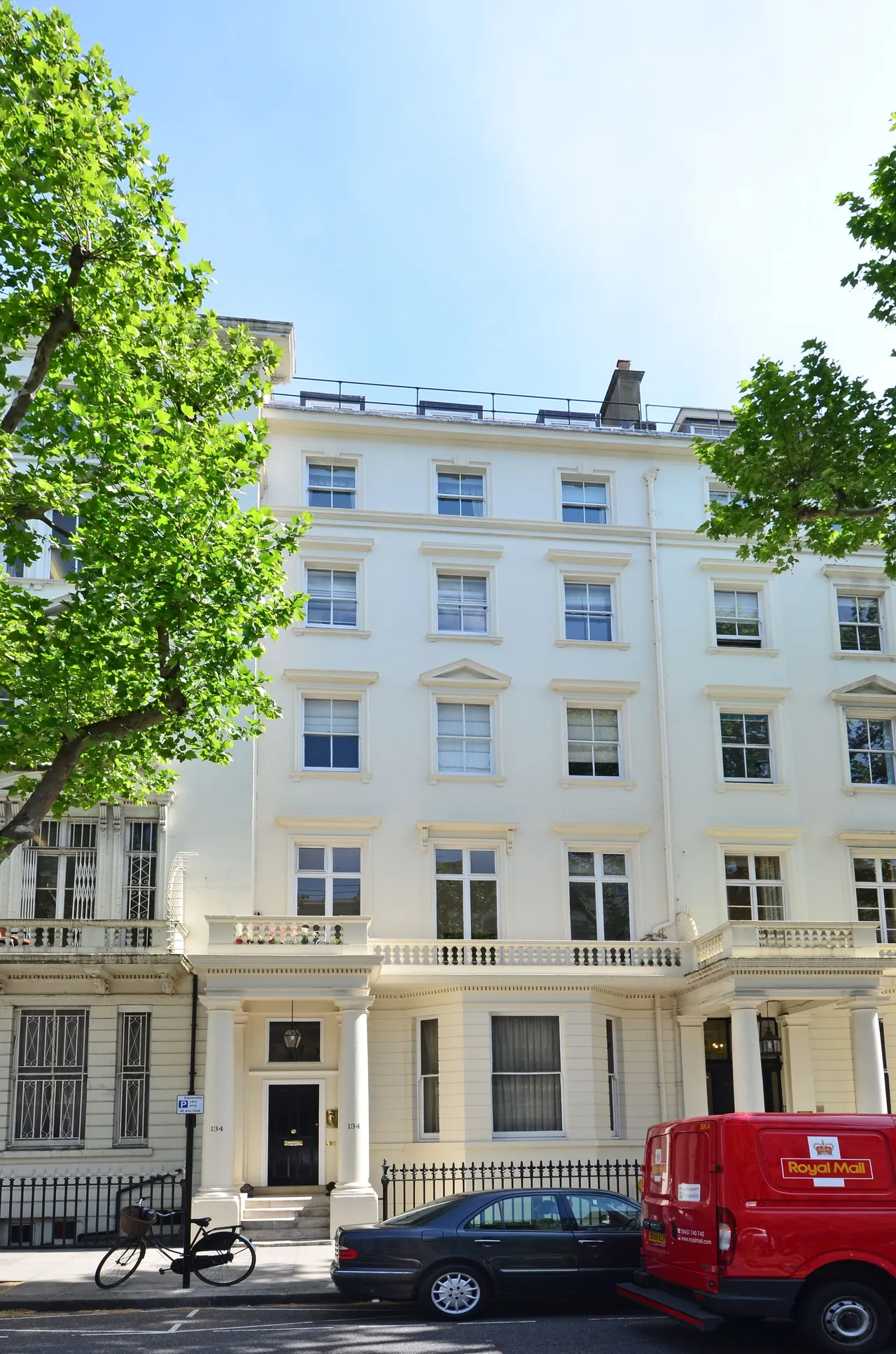 Flat 1, 134 Queens Gate, London, photo 2