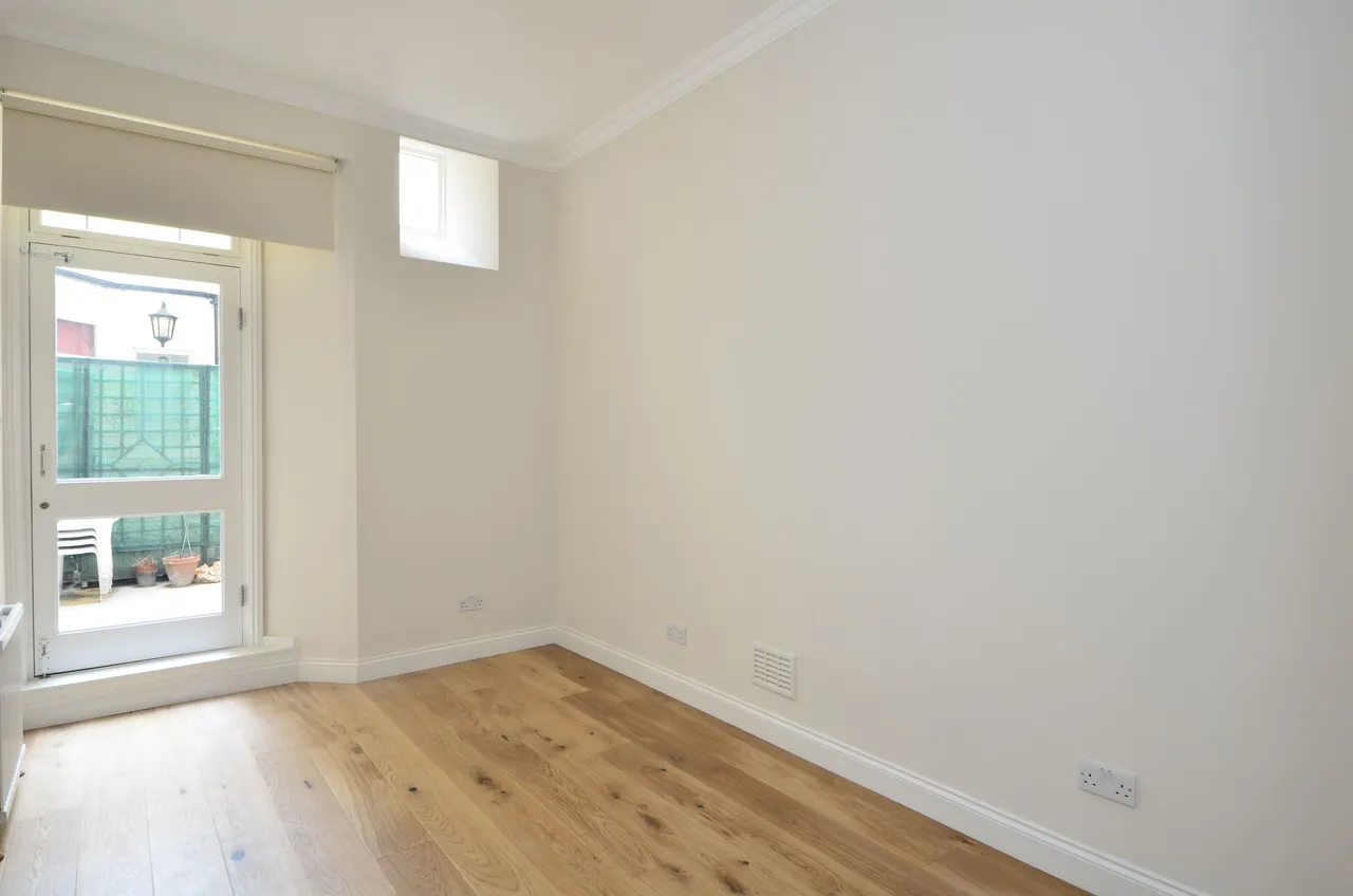 Flat 1, 134 Queens Gate, London, photo 3