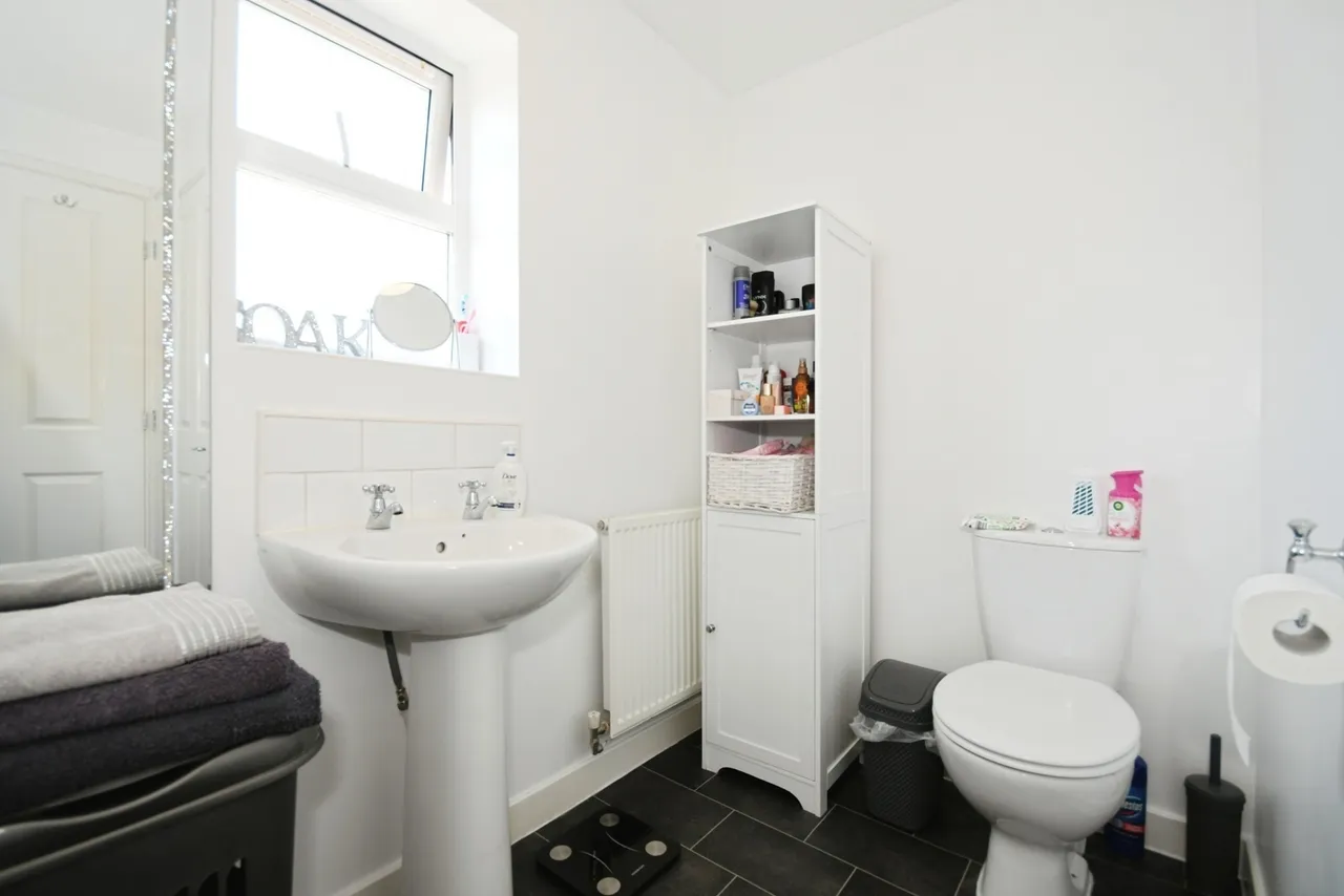 Church Drive, Shirebrook, Mansfield, Derbyshire, NG20, photo 13