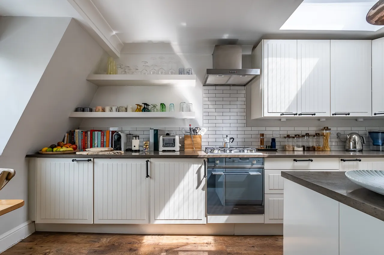 Upper Addison Gardens, London, W14, photo 4