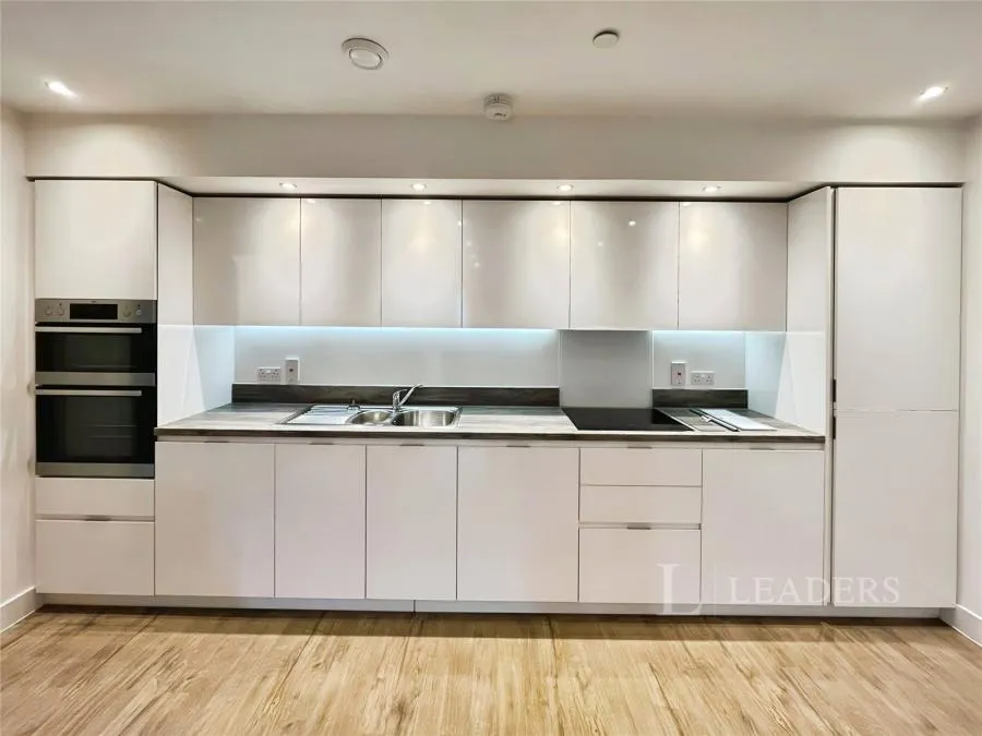 Stirling Drive, Luton, LU2, photo 4