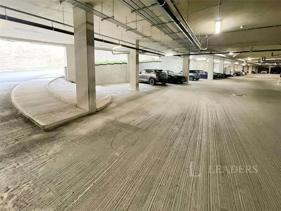 Stirling Drive, Luton, LU2, photo 13