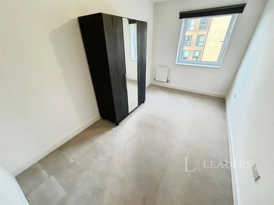 Stirling Drive, Luton, LU2, photo 10