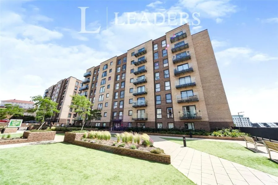 2 bed flat for sale, Stirling Drive, Luton, LU2