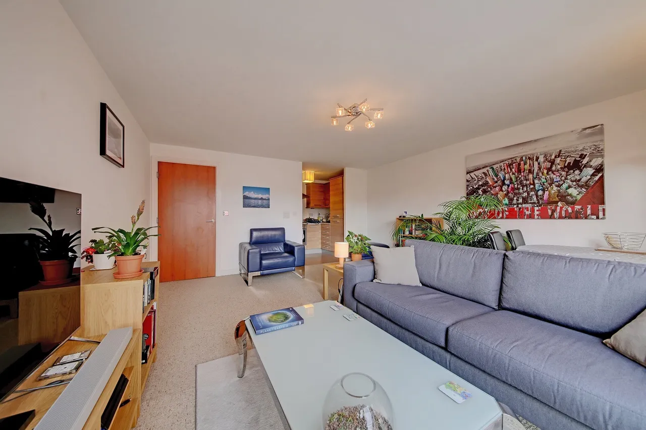 Cameronian Square, Worsdell Drive, NE8, photo 8