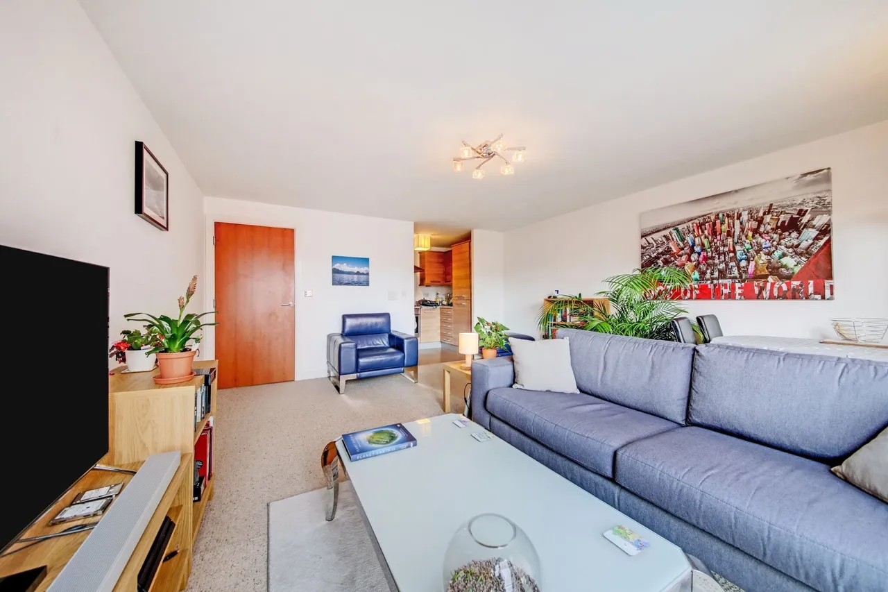 Cameronian Square, Worsdell Drive, NE8, photo 5