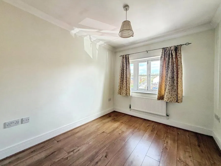 Cambridge Road, Crowthorne, RG45, photo 6